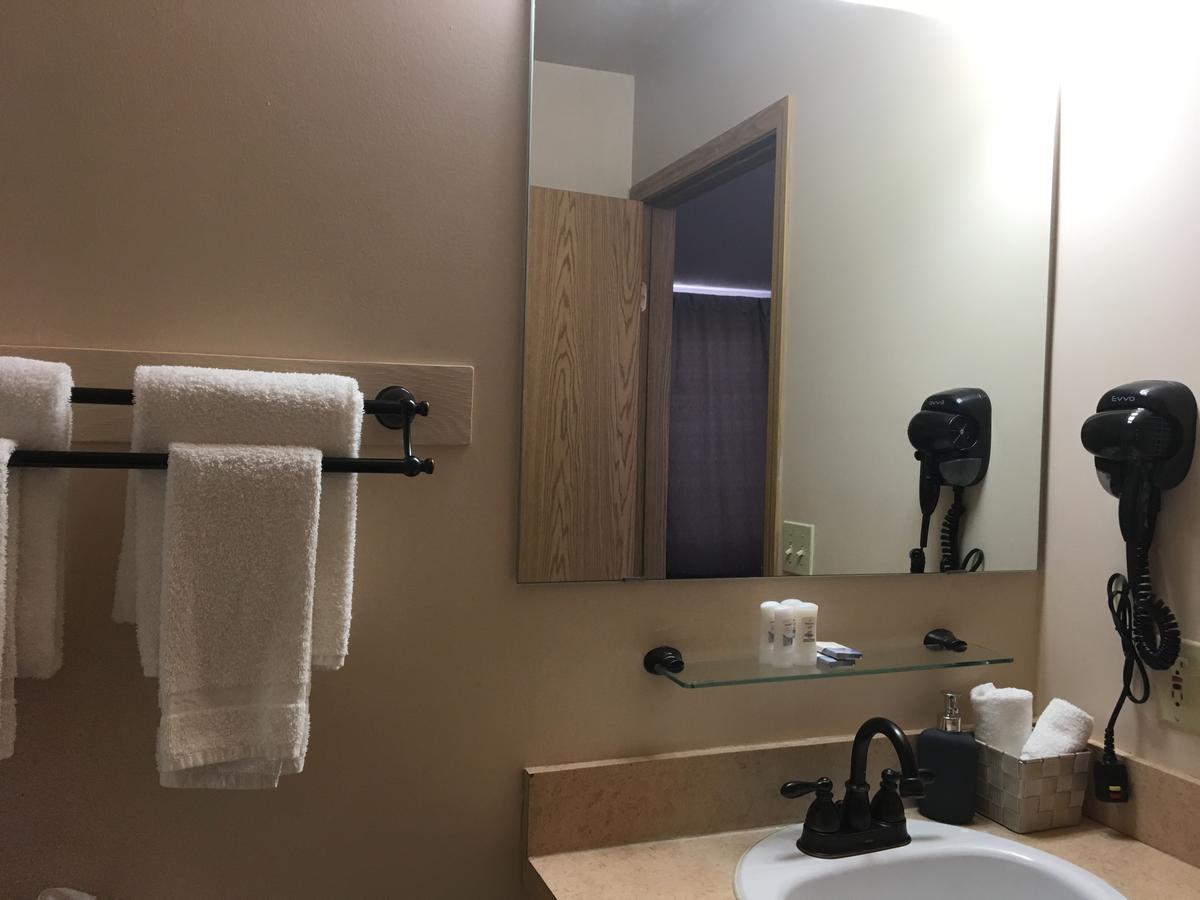 Bulldog Inns Sundre Extérieur photo