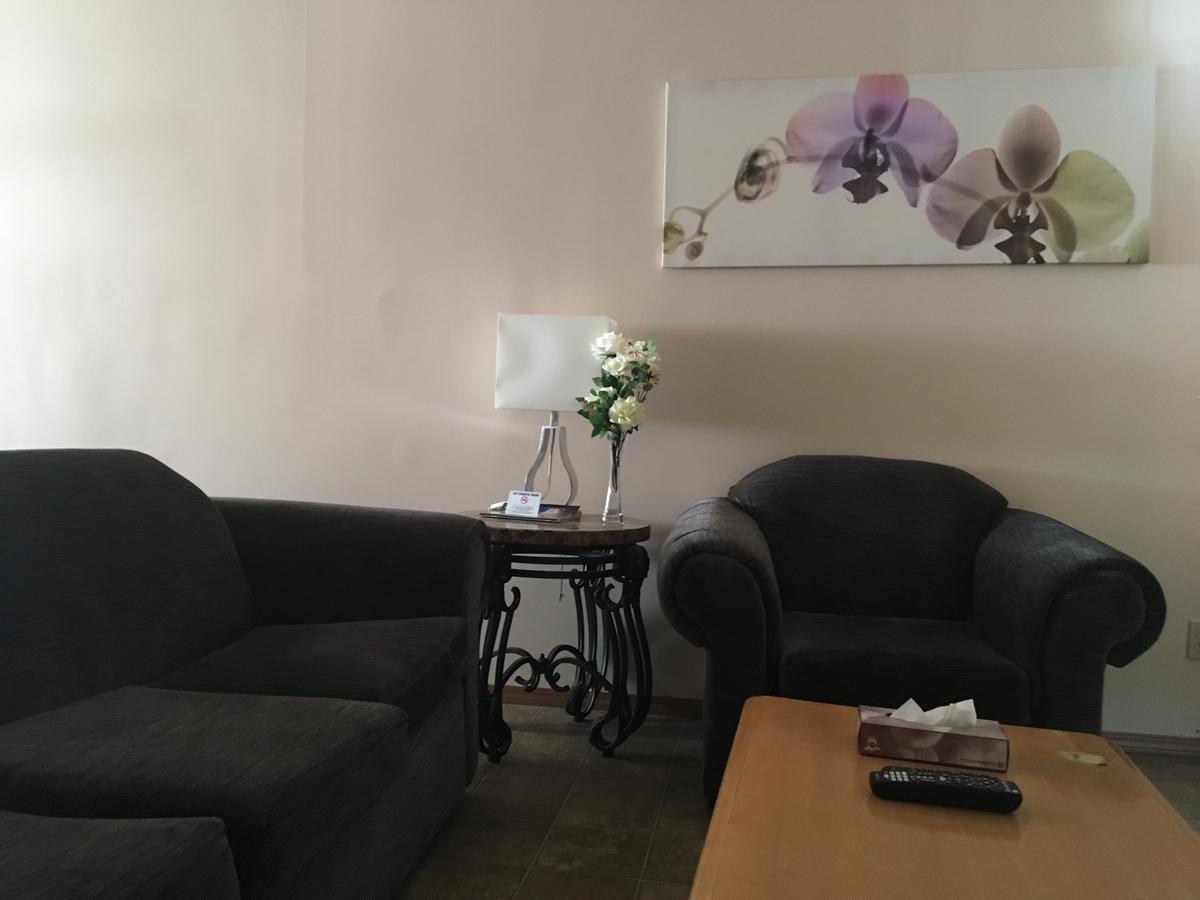 Bulldog Inns Sundre Extérieur photo